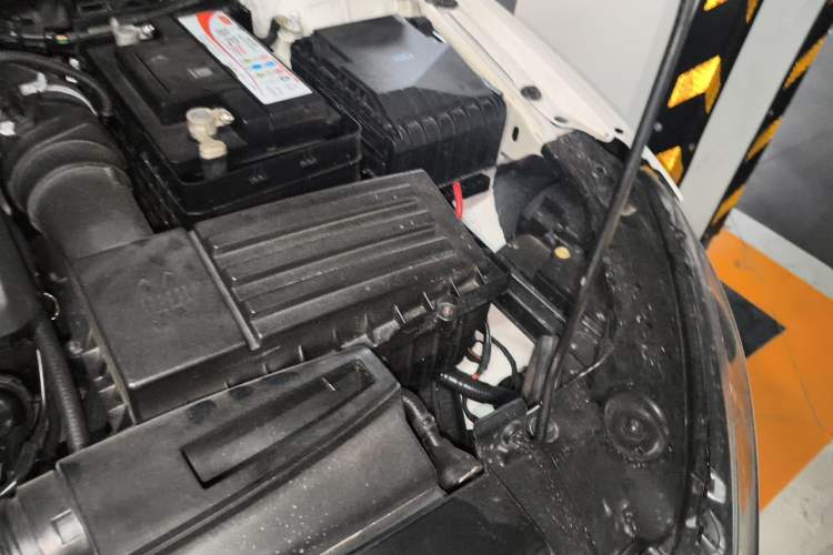 Used Volkswagen Scirocco 2010 2.0 TSI Luxury Edition Engine Bay Left