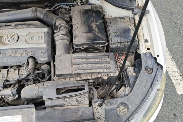 Used Volkswagen Scirocco 2010 2.0 TSI Sport Edition Engine Bay Left
