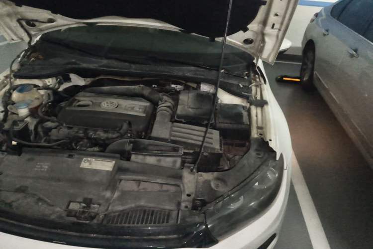 Used Volkswagen Scirocco 2010 2.0 TSI Sport Edition Engine Bay Left