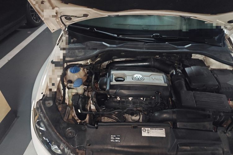 Used Volkswagen Scirocco 2010 2.0 TSI Luxury Edition Engine Bay Right