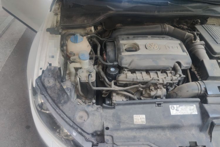 Used Volkswagen Scirocco 2010 2.0 TSI Luxury Edition Engine Bay Right