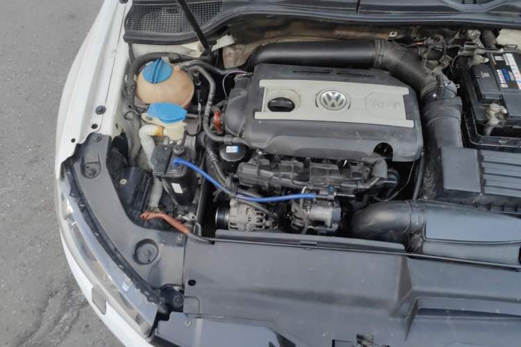 Used Volkswagen Scirocco 2010 2.0 TSI Luxury Edition Engine Bay Right