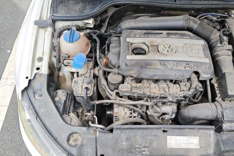 Used Volkswagen Scirocco 2010 2.0 TSI Sport Edition Engine Bay Right