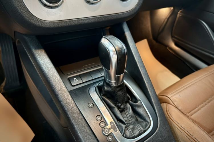 Used Volkswagen Scirocco 2010 2.0 TSI Luxury Edition Gear Lever