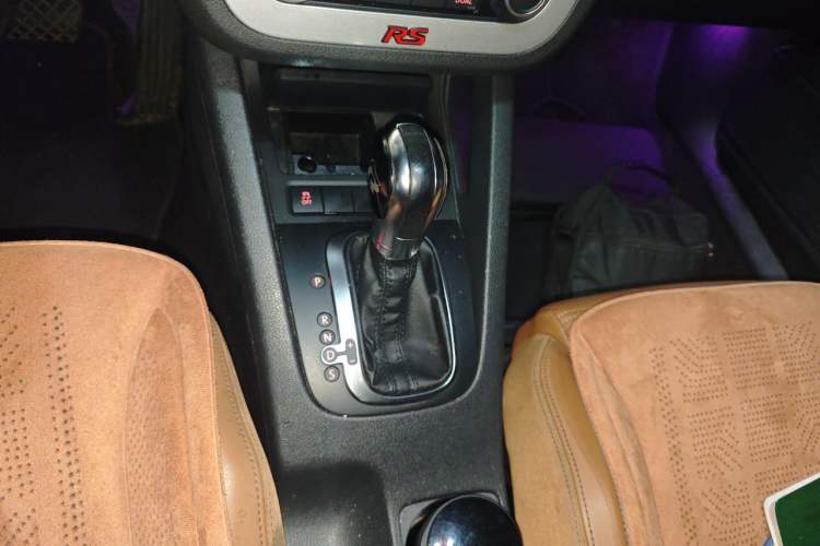 Used Volkswagen Scirocco 2010 2.0 TSI Luxury Edition Gear Lever