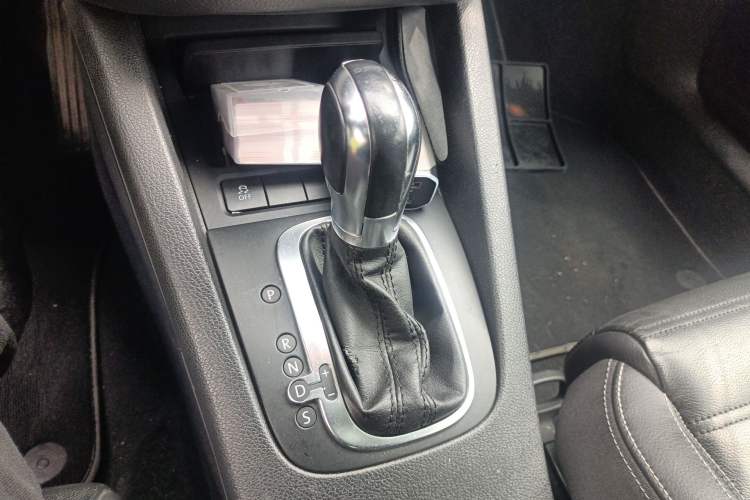 Used Volkswagen Scirocco 2010 2.0 TSI Sport Edition Gear Lever