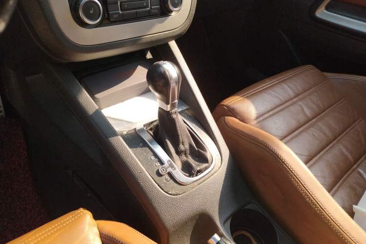 Used Volkswagen Scirocco 2010 2.0 TSI Luxury Edition Gear Lever