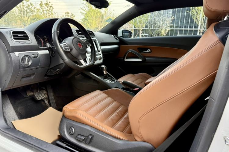 Used Volkswagen Scirocco 2010 2.0 TSI Luxury Edition Interior 3
