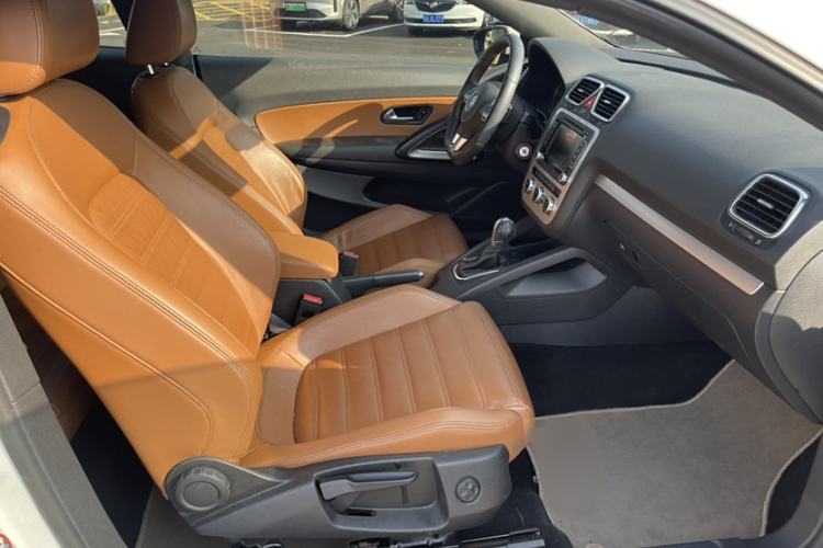Used Volkswagen Scirocco 2010 2.0 TSI Luxury Edition Interior 9