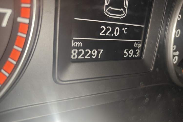 Used Volkswagen Scirocco 2010 2.0 TSI Luxury Edition Odometer Close Up