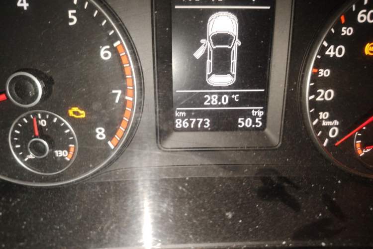 Used Volkswagen Scirocco 2010 2.0 TSI Sport Edition Odometer Close Up
