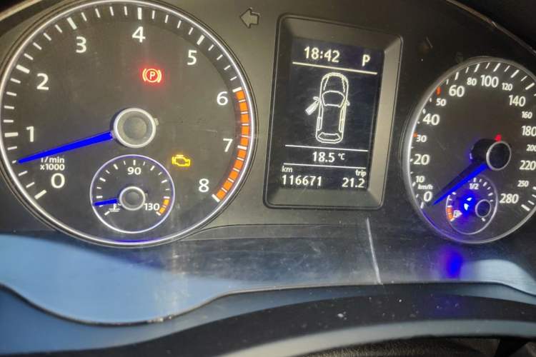 Used Volkswagen Scirocco 2010 2.0 TSI Luxury Edition Odometer Close Up