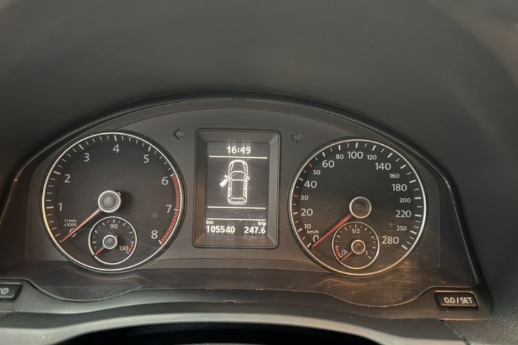 Used Volkswagen Scirocco 2010 2.0 TSI Luxury Edition Odometer Close Up