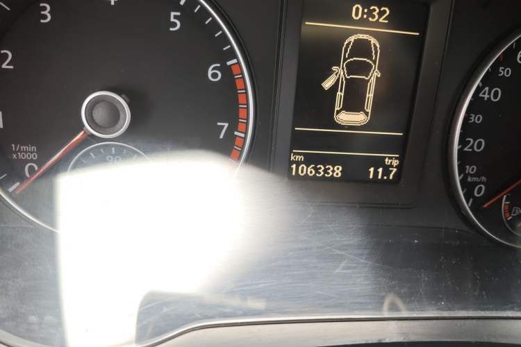 Used Volkswagen Scirocco 2010 2.0 TSI Sport Edition Odometer Close Up
