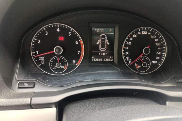 Used Volkswagen Scirocco 2010 2.0 TSI Sport Edition Odometer Close Up