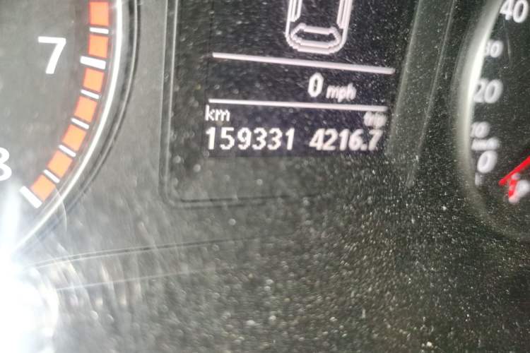 Used Volkswagen Scirocco 2010 2.0 TSI Sport Edition Odometer Close Up