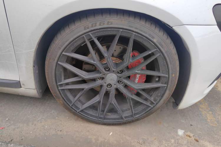 Used Volkswagen Scirocco 2010 2.0 TSI Sport Edition Right Front Wheel Hub