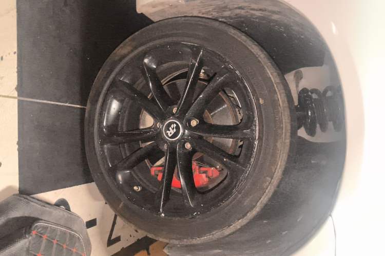 Used Volkswagen Scirocco 2010 2.0 TSI Luxury Edition Right Front Wheel Hub