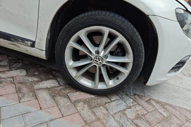 Used Volkswagen Scirocco 2010 2.0 TSI Luxury Edition Right Front Wheel Hub