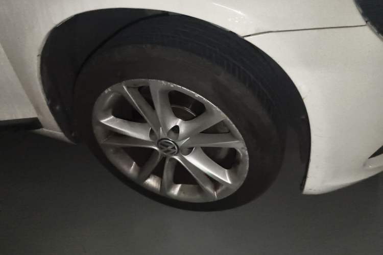 Used Volkswagen Scirocco 2010 2.0 TSI Sport Edition Right Front Wheel Hub