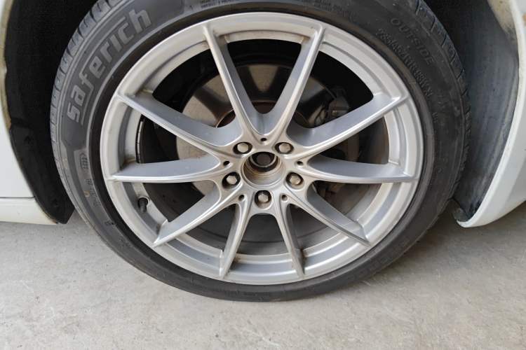 Used Volkswagen Scirocco 2010 2.0 TSI Luxury Edition Right Front Wheel Hub