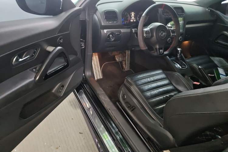 Used Volkswagen Scirocco 2011 R 2.0TSI Driver Seat