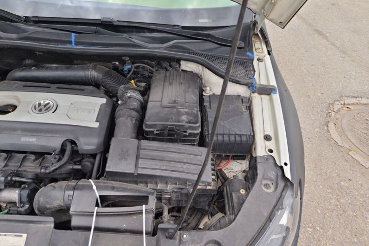 Used Volkswagen Scirocco 2011 2.0 TSI Luxury Edition Engine Bay Left