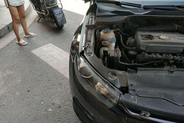 Used Volkswagen Scirocco 2011 2.0 TSI R-Line Engine Bay Right