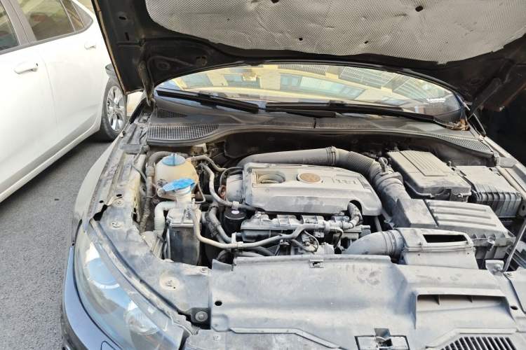 Used Volkswagen Scirocco 2011 2.0 TSI R-Line Engine Bay Right