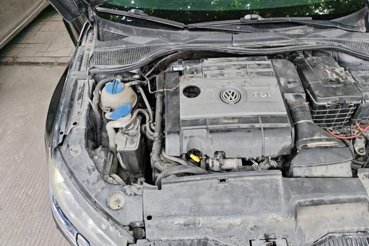 Used Volkswagen Scirocco 2011 R 2.0TSI Engine Bay Right
