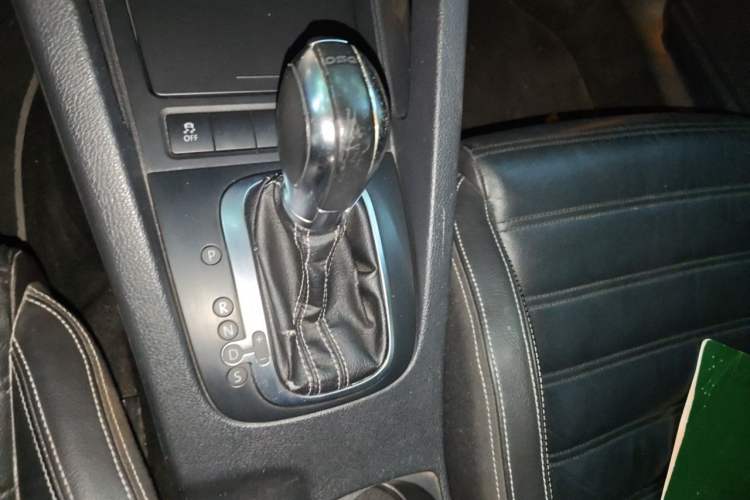 Used Volkswagen Scirocco 2011 R 2.0TSI Gear Lever