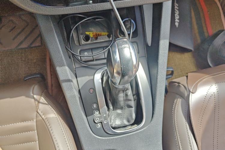 Used Volkswagen Scirocco 2011 1.4 TSI Single-Turbo Fashion Edition Gear Lever