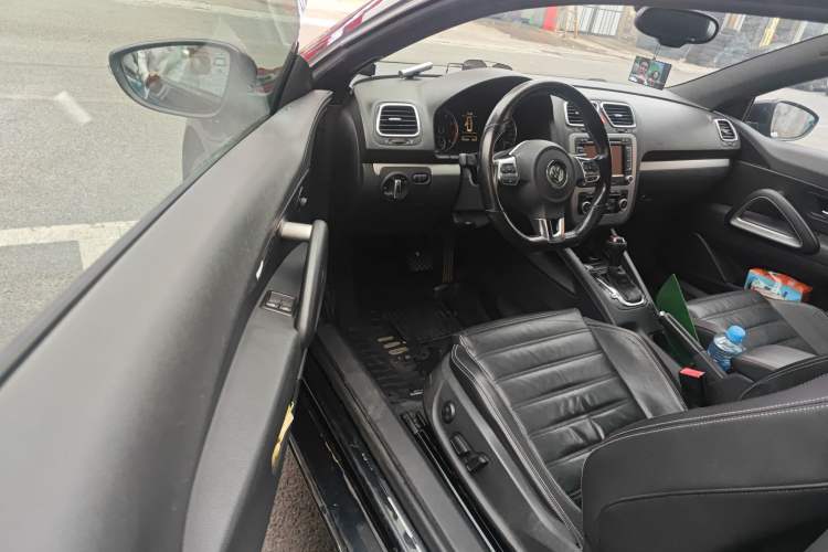 Used Volkswagen Scirocco 2011 2.0 TSI Luxury Edition Interior 3