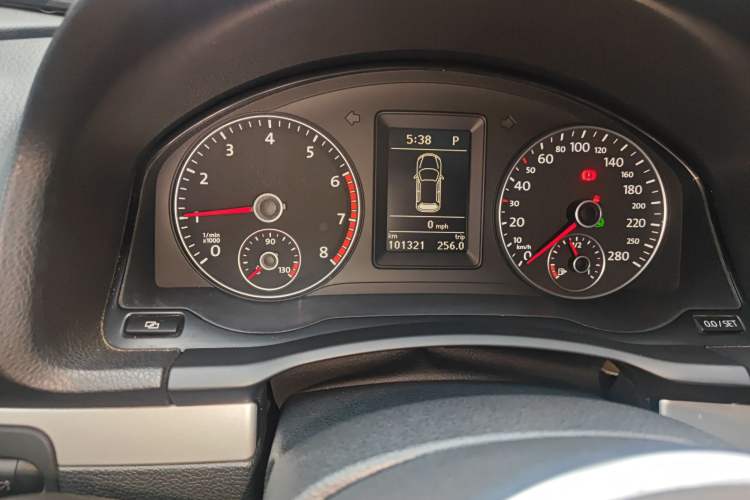 Used Volkswagen Scirocco 2011 2.0 TSI Luxury Edition Odometer Close Up