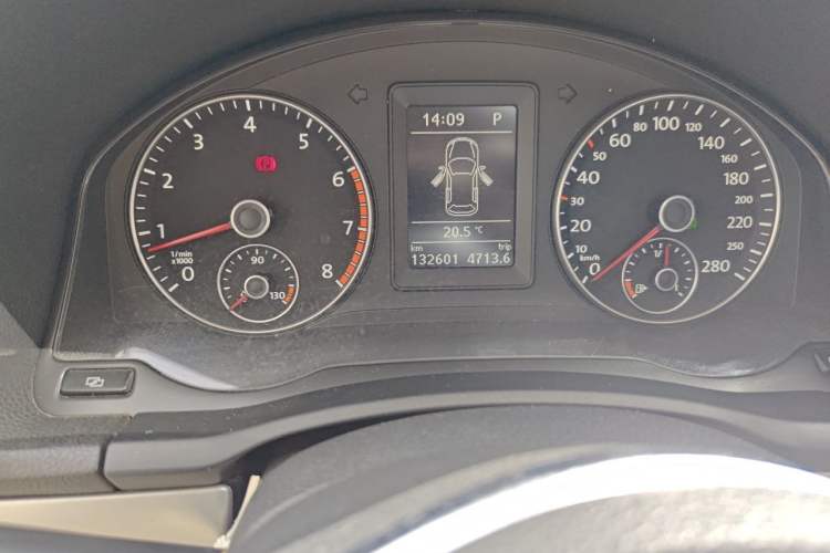 Used Volkswagen Scirocco 2011 1.4 TSI Single-Turbo Fashion Edition Odometer Close Up