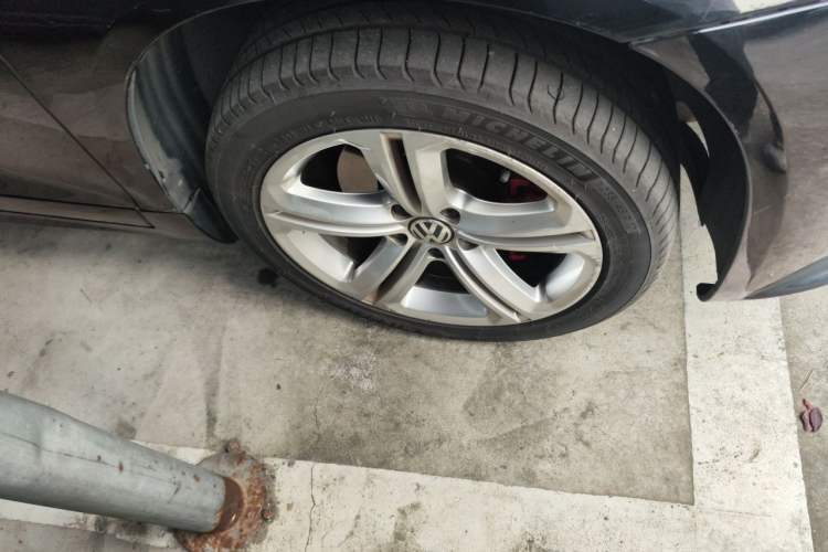 Used Volkswagen Scirocco 2011 2.0 TSI Luxury Edition Right Front Wheel Hub