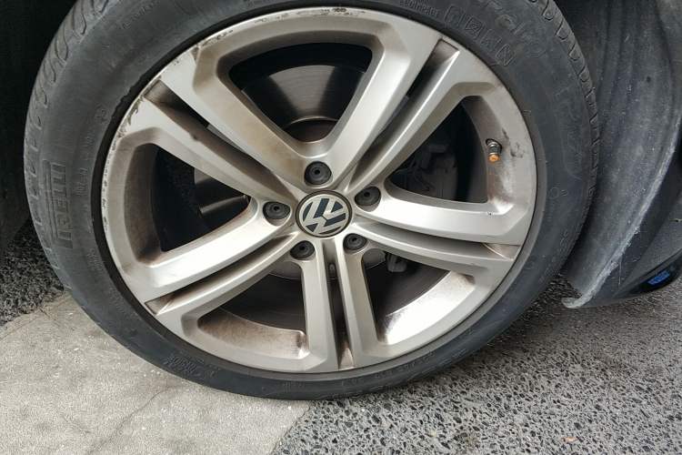Used Volkswagen Scirocco 2011 2.0 TSI R-Line Right Front Wheel Hub