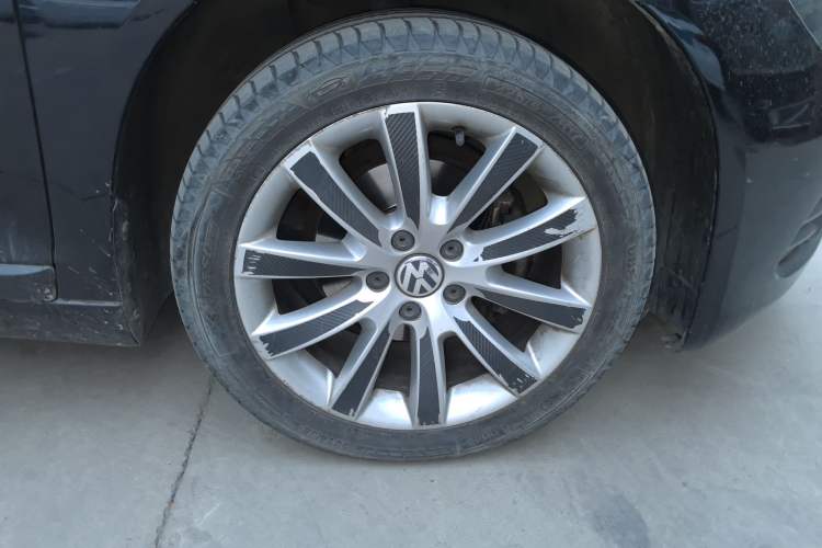 Used Volkswagen Scirocco 2011 1.4 TSI Single-Turbo Fashion Edition Right Front Wheel Hub