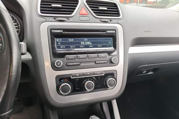 Used Volkswagen Scirocco 2011 1.4 TSI Comfort Edition Audio And AC Panel