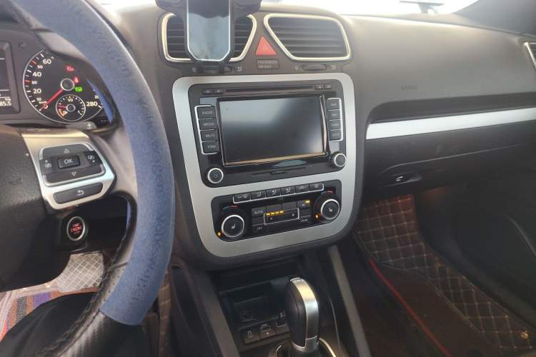 Used Volkswagen Scirocco 2011 2.0 TSI Luxury Edition Audio And AC Panel