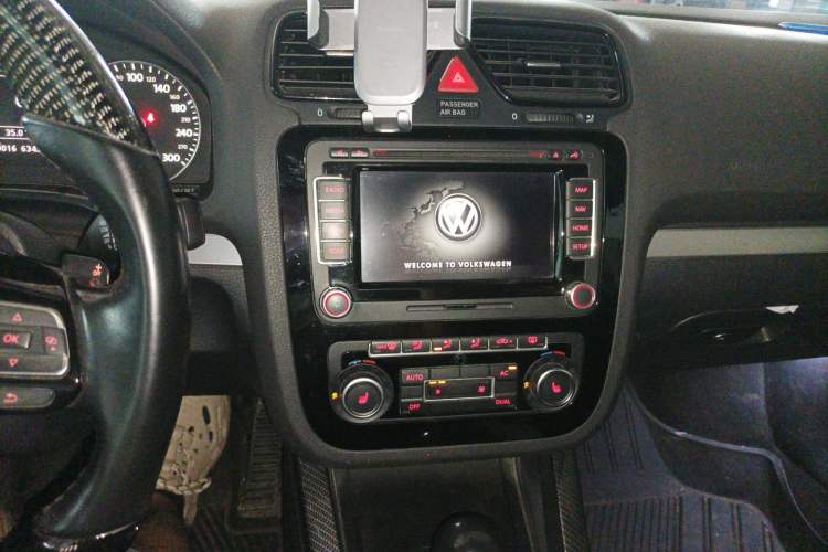 Used Volkswagen Scirocco 2011 R 2.0TSI Audio And AC Panel