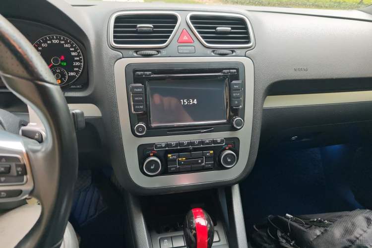 Used Volkswagen Scirocco 2011 2.0 TSI Luxury Edition Audio And AC Panel