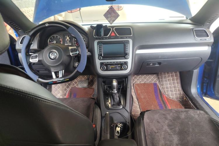 Used Volkswagen Scirocco 2011 2.0 TSI Luxury Edition Center Console