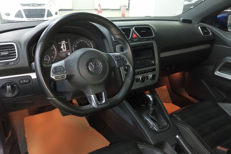 Used Volkswagen Scirocco 2011 2.0 TSI Luxury Edition Center Console