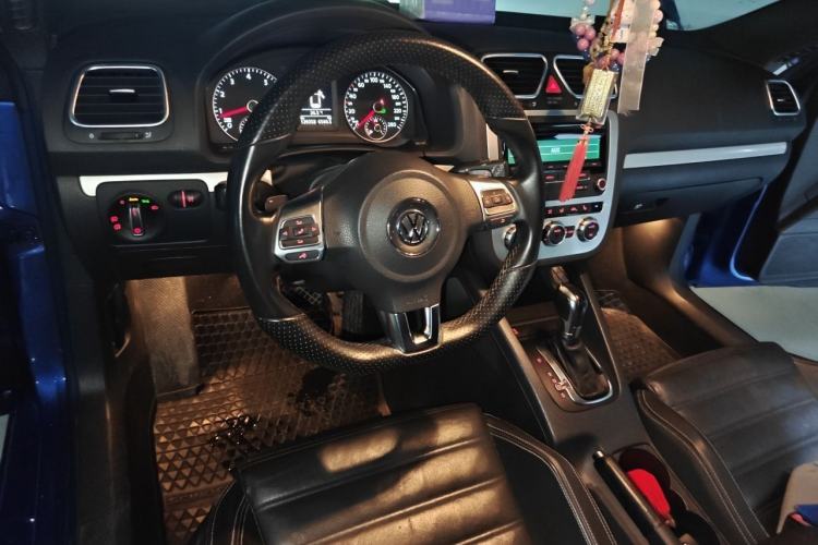Used Volkswagen Scirocco 2011 2.0 TSI Luxury Edition Center Console