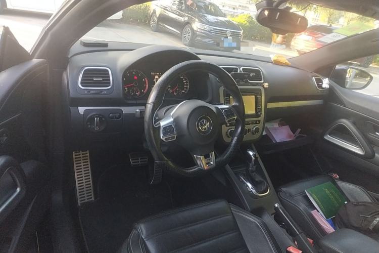 Used Volkswagen Scirocco 2011 2.0 TSI R-Line Center Console