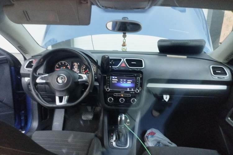 Used Volkswagen Scirocco 2011 1.4 TSI Single-Turbo Fashion Edition Center Console