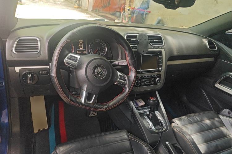 Used Volkswagen Scirocco 2011 2.0 TSI Luxury Edition Center Console