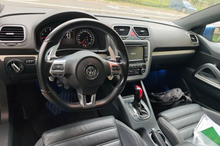 Used Volkswagen Scirocco 2011 2.0 TSI Luxury Edition Center Console