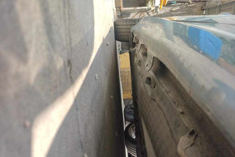 Used Volkswagen Scirocco 2011 2.0 TSI R-Line Chassis Front Right